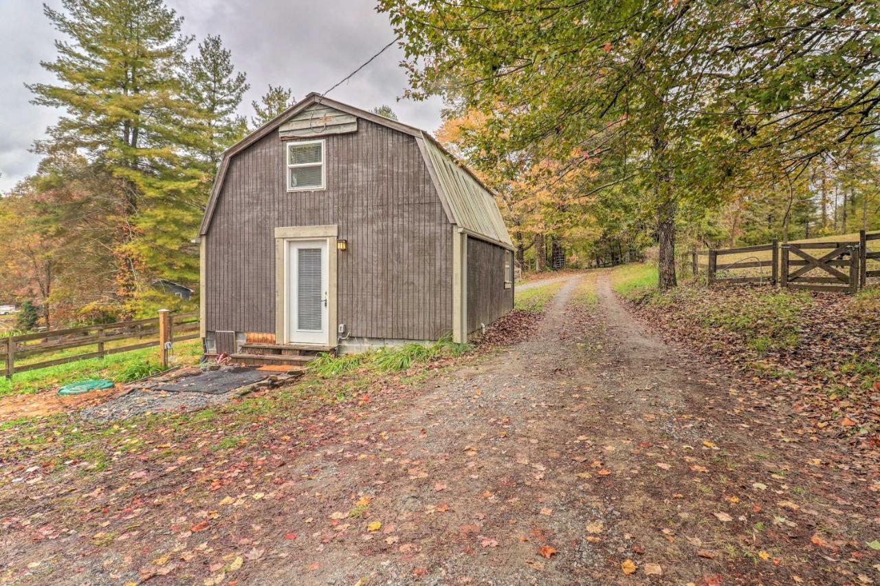 Rustic Hendersonville Farm Studio With Private Deck المظهر الخارجي الصورة